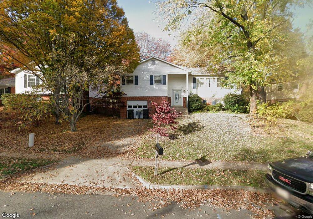 3812 Stonebridge Rd, Alexandria, VA 22306 - photo 1