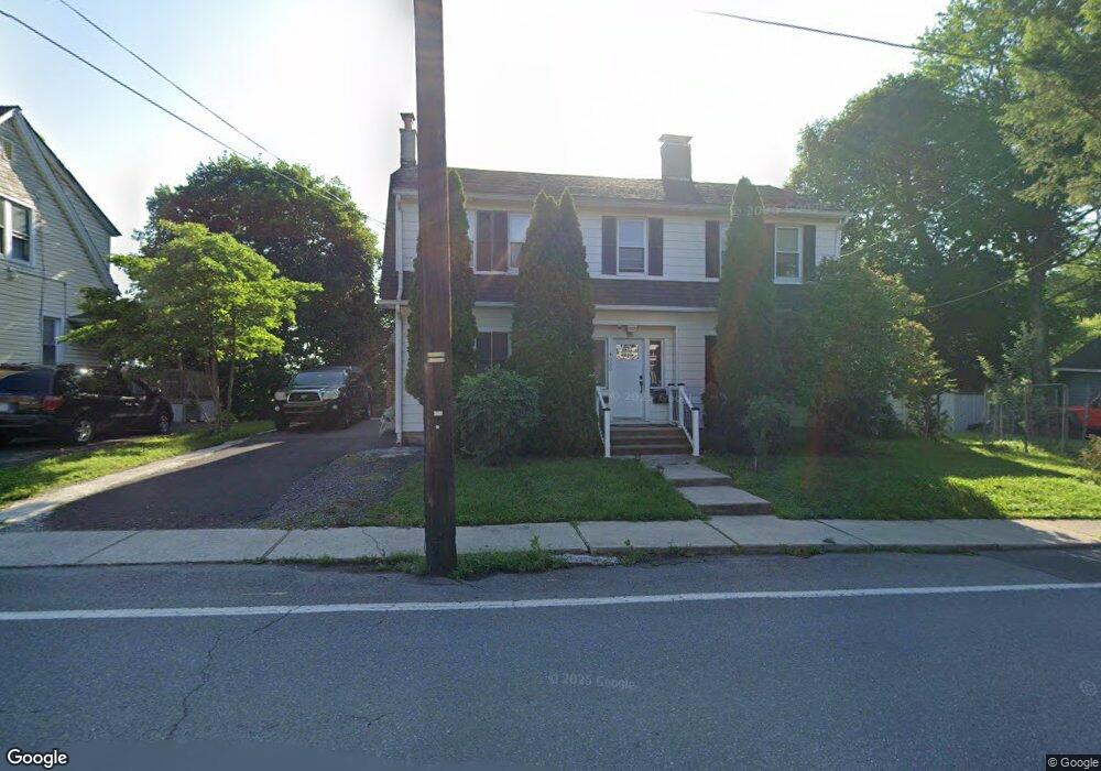 300 N 5th St unit B, Stroudsburg, PA 18360 - photo 1