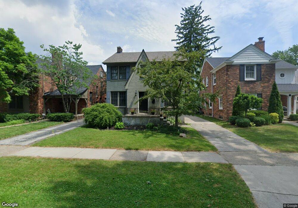 286 Moran Rd unit Bldg-Unit, Grosse Pointe Farms, MI 48236 - photo 1