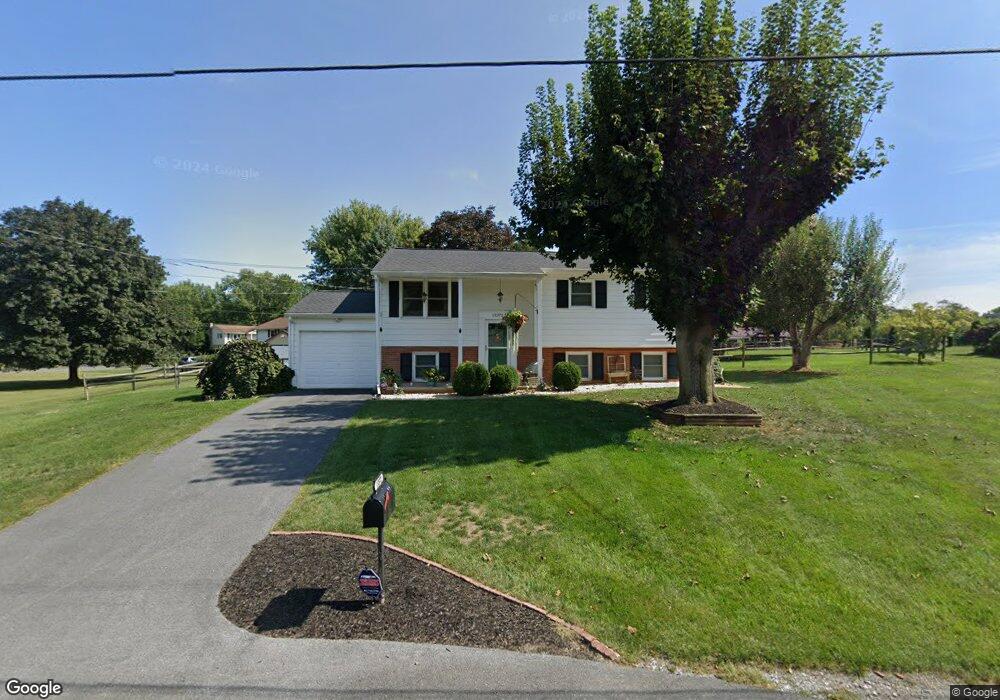 13372 Meadowview Ave, Waynesboro, PA 17268 - photo 1