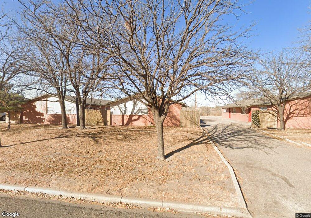 2500 W 16th St, Plainview, TX 79072 - photo 1