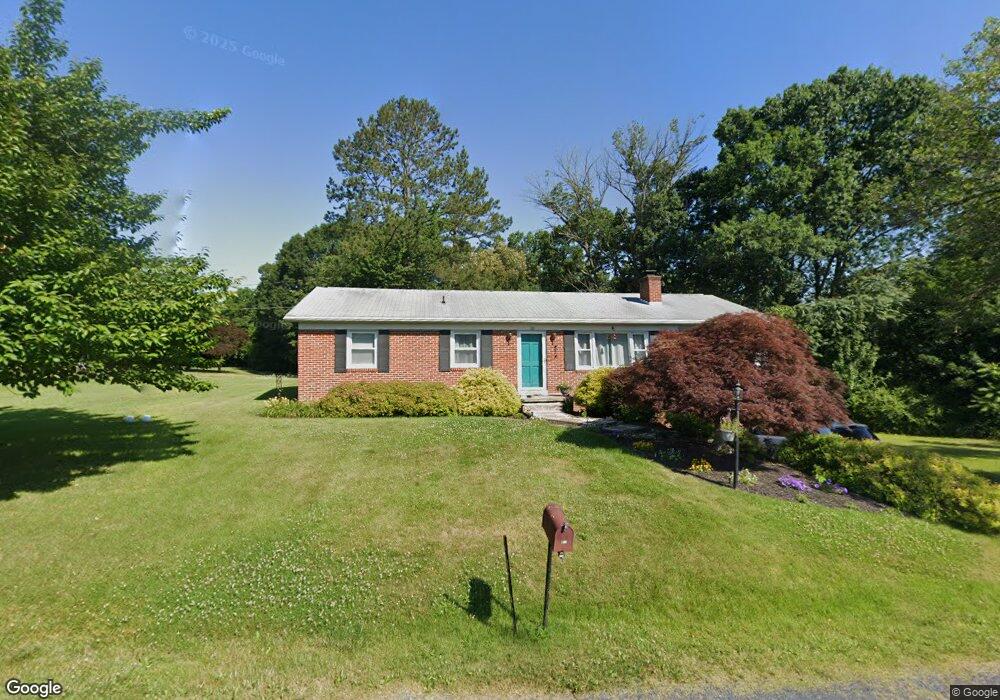 108 N Whissen St, Edinburg, VA 22824 - photo 1