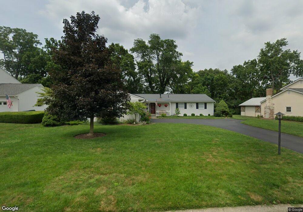 944 Lynbrook Rd, Columbus, OH 43235 - photo 1