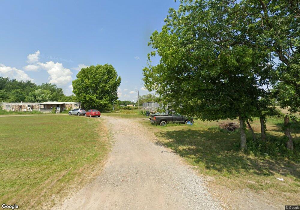 301 N 6th St, Chouteau, OK 74337 - photo 1