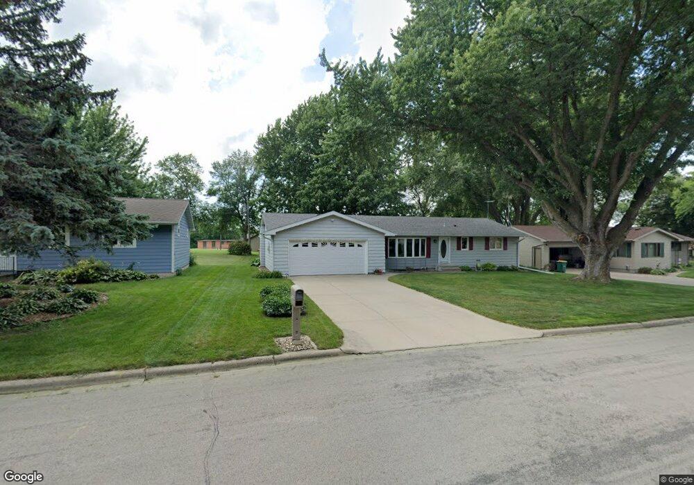 1028 Skylark Ln, Albert Lea, MN 56007 - photo 1