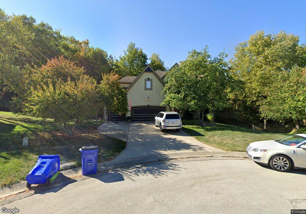 7114 Mullens Rd, Shawnee, KS 66216 - photo 1