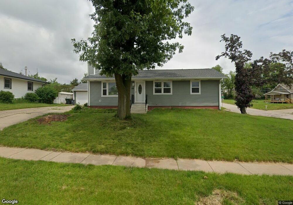 62 33rd Ave SW, Cedar Rapids, IA 52404 - photo 1