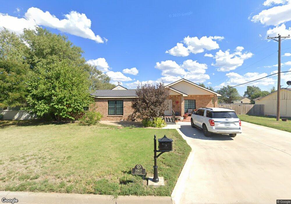 1007 Durrett Ave, Dumas, TX 79029 - photo 1