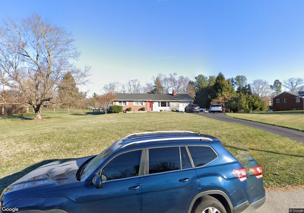 10706 Hunting Ln, Columbia, MD 21044 - photo 1