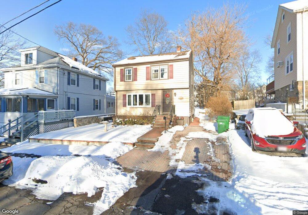 31 Hickory Ave, Medford, MA 02155 - photo 1