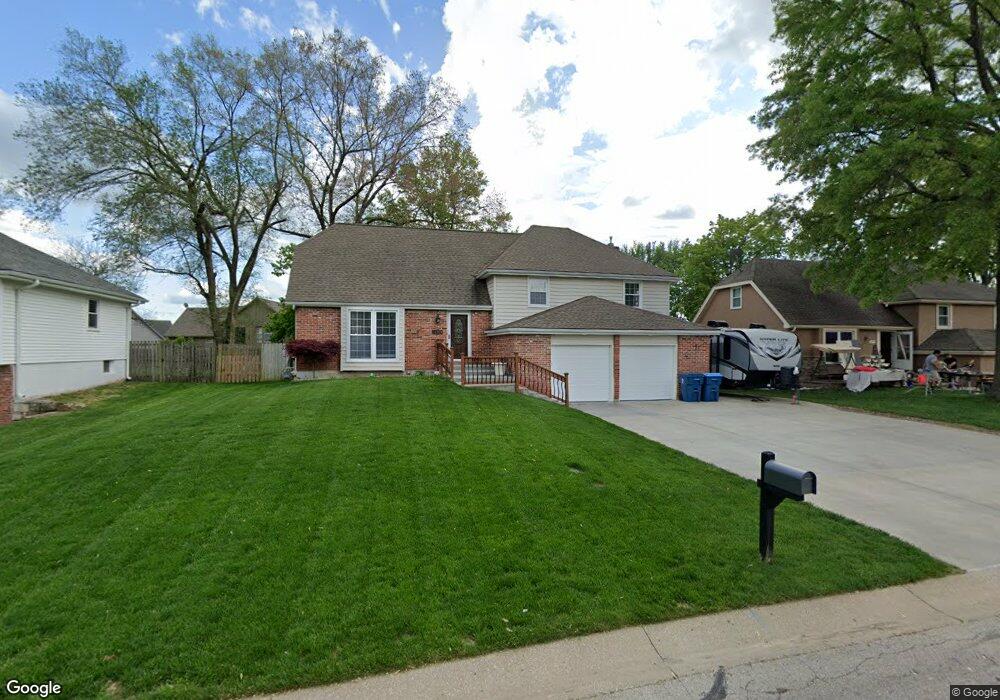 10309 W 49th Place, Shawnee, KS 66203 - photo 1