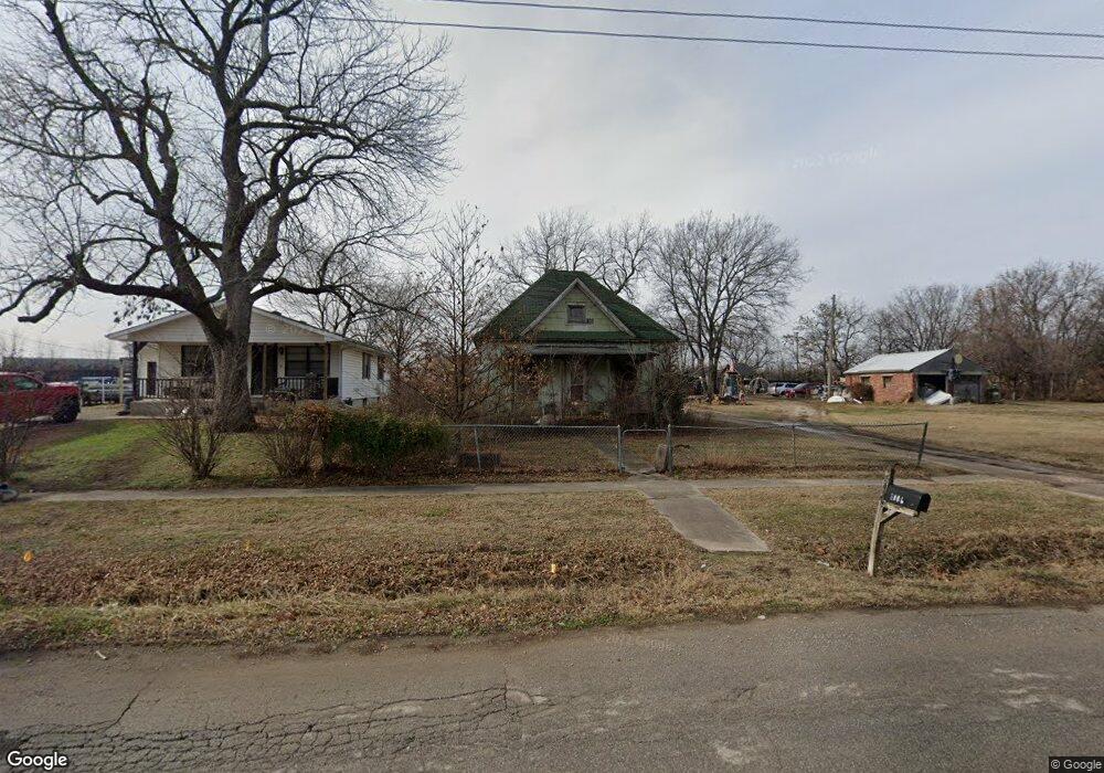 1002 N 21st St, Parsons, KS 67357 - photo 1