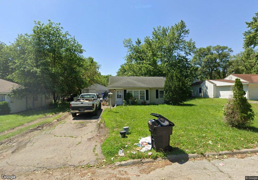 2407 SW 22nd St, Topeka, KS 66611 - photo 1