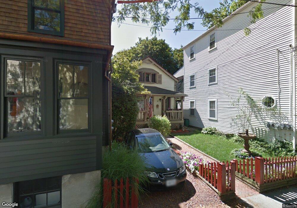 19 Heath St, Newport, RI 02840 - photo 1