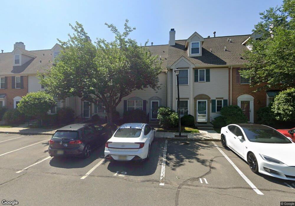 28 Colleen Ct, Kendall Park, NJ 08824 - photo 1