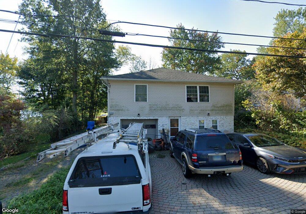 3 Ilion Rd, New Fairfield, CT 06812 - photo 1