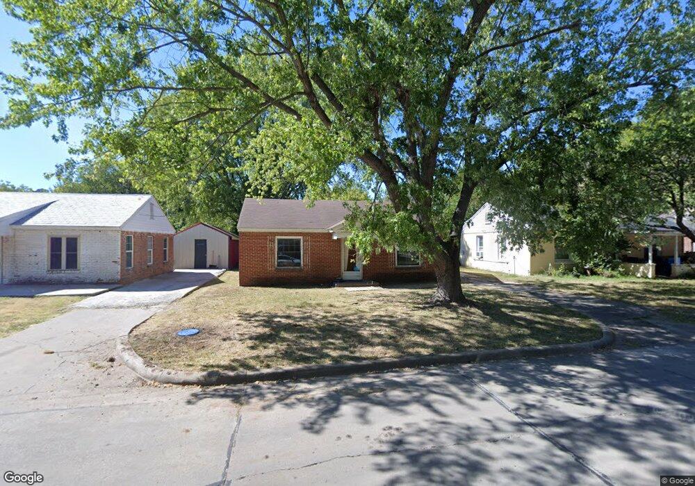 312 N Orphan St, Pryor, OK 74361 - photo 1