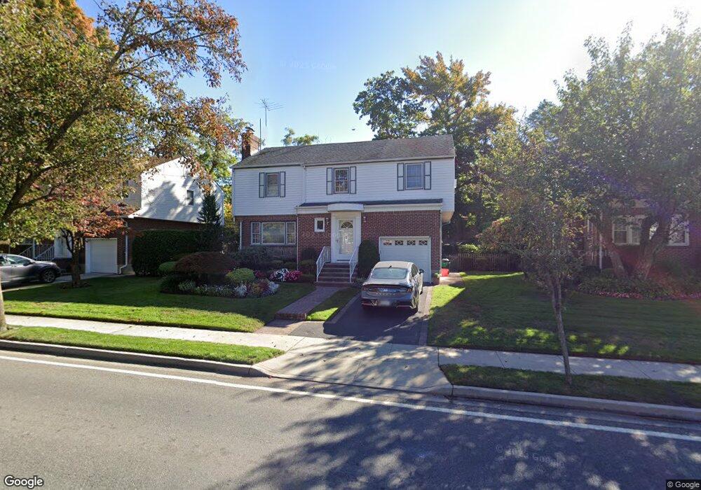 507 Woodfield Rd, West Hempstead, NY 11552 - photo 1