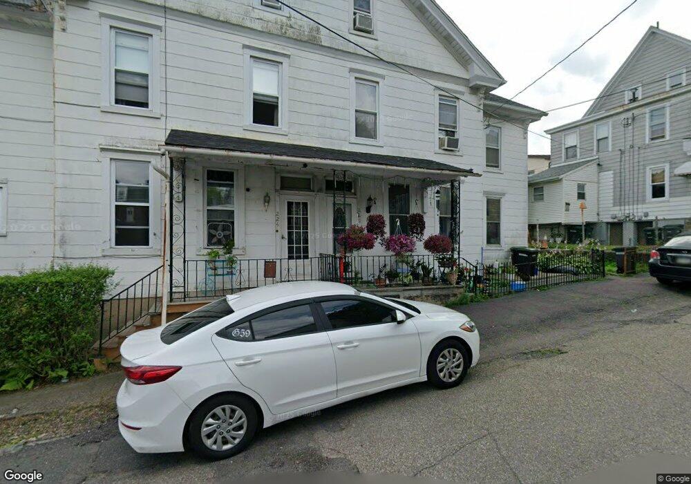 226 W Oak St, Hazleton, PA 18201 - photo 1