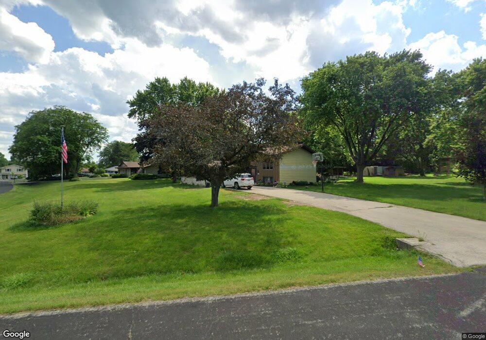 N57W25571 Wrendale Dr, Sussex, WI 53089 - photo 1