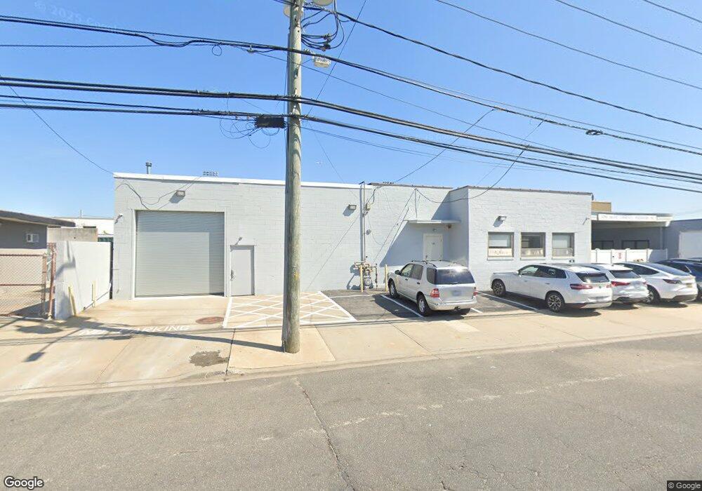 122 E 2nd St, Mineola, NY 11501 - photo 1