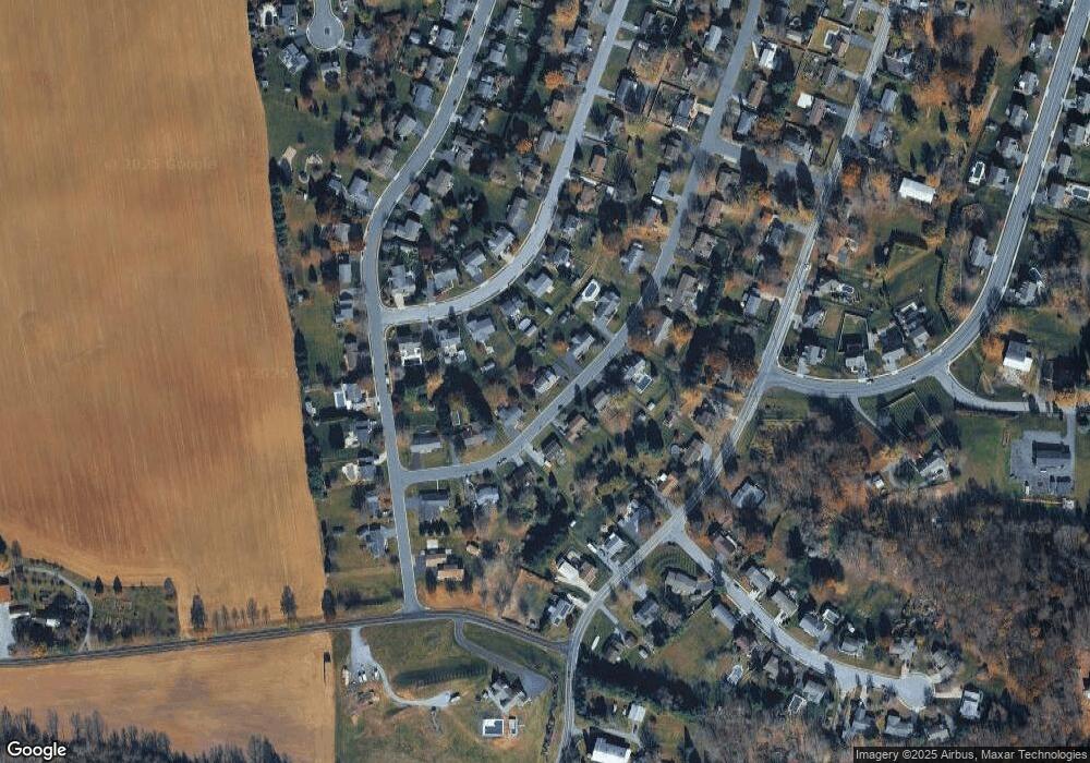 63 Kingston Dr, Palmyra, PA 17078 - photo 1