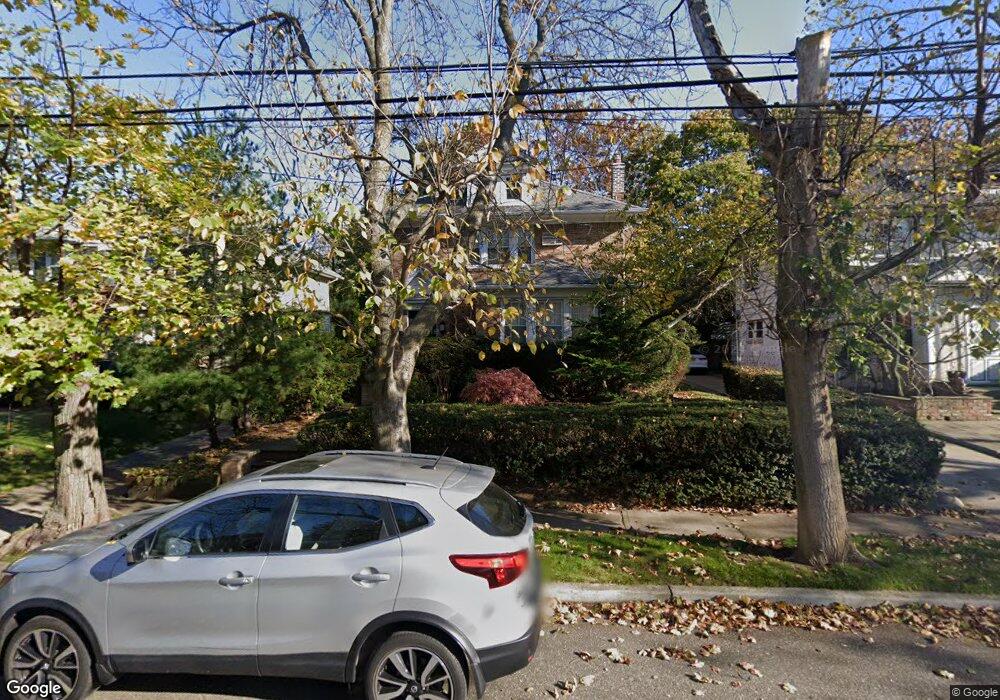 226 Henley Rd, Woodmere, NY 11598 - photo 1
