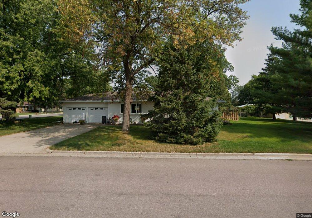 7 Camelsback Rd, New Ulm, MN 56073 - photo 1