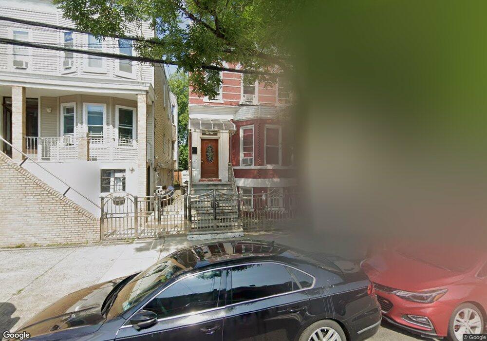 1820 Hunt Ave, Bronx, NY 10462 - photo 1