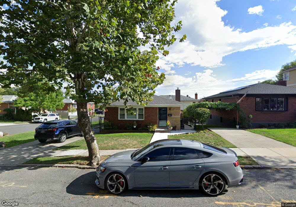 60 Leslie Ave, Staten Island, NY 10305 - photo 1