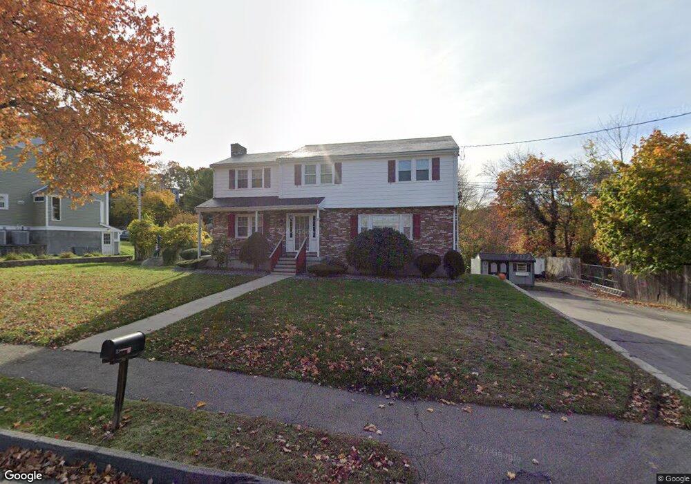 8 Meadow View Rd, Wakefield, MA 01880 - photo 1