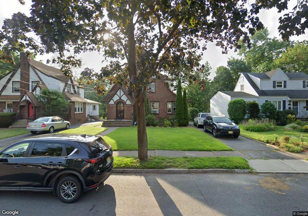 1345 Taft Rd, Teaneck, NJ 07666 - photo 1