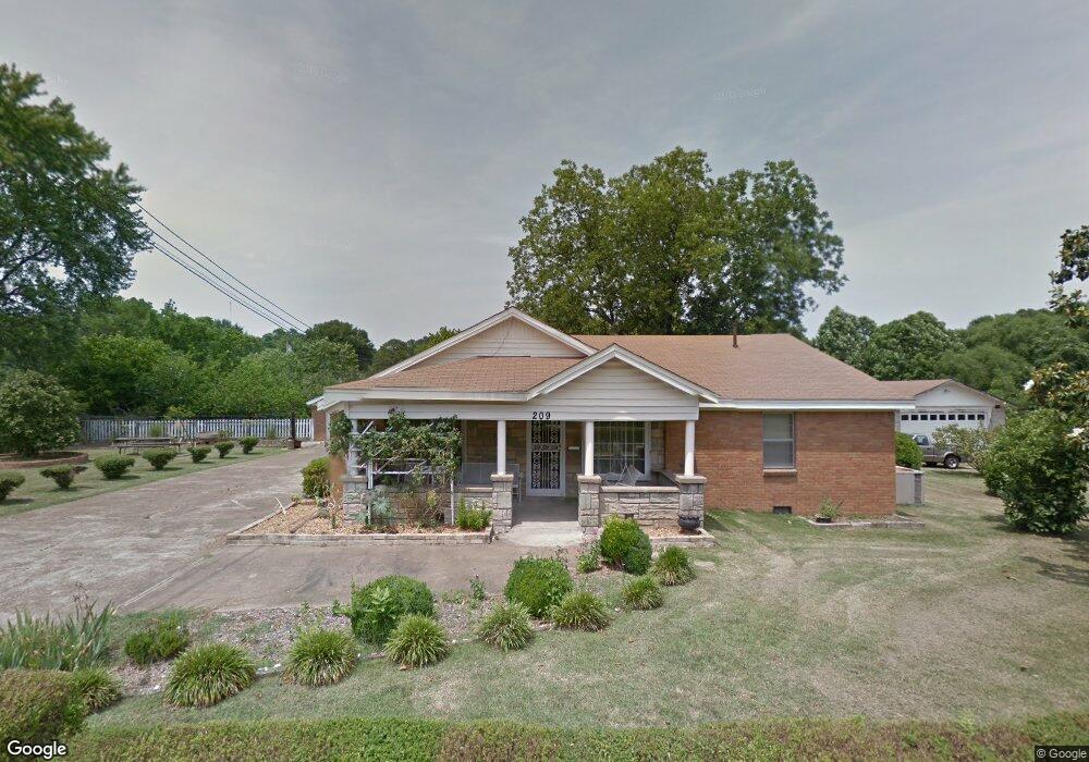 209 Rivers St, Jackson, TN 38301 - photo 1