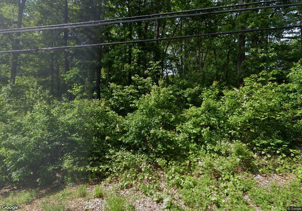 152 Hampstead Rd, Derry, NH 03038 - photo 1