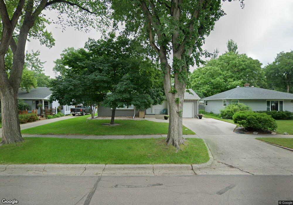 2209 8th St N, Fargo, ND 58102 - photo 1