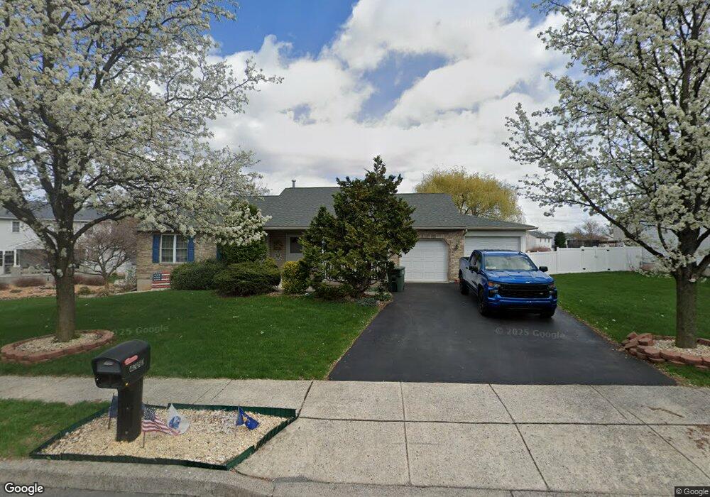 4350 Prestwick Dr, Reading, PA 19606 - photo 1