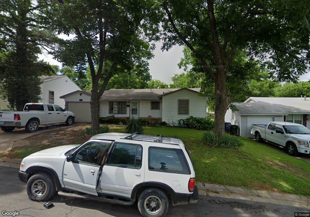 221 E Monterey St, Denison, TX 75021 - photo 1