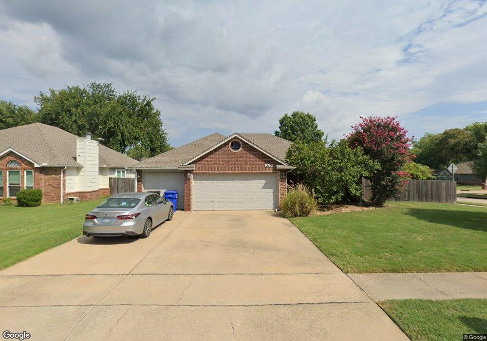 212 W Charleston St, Broken Arrow, OK 74011 - photo 1