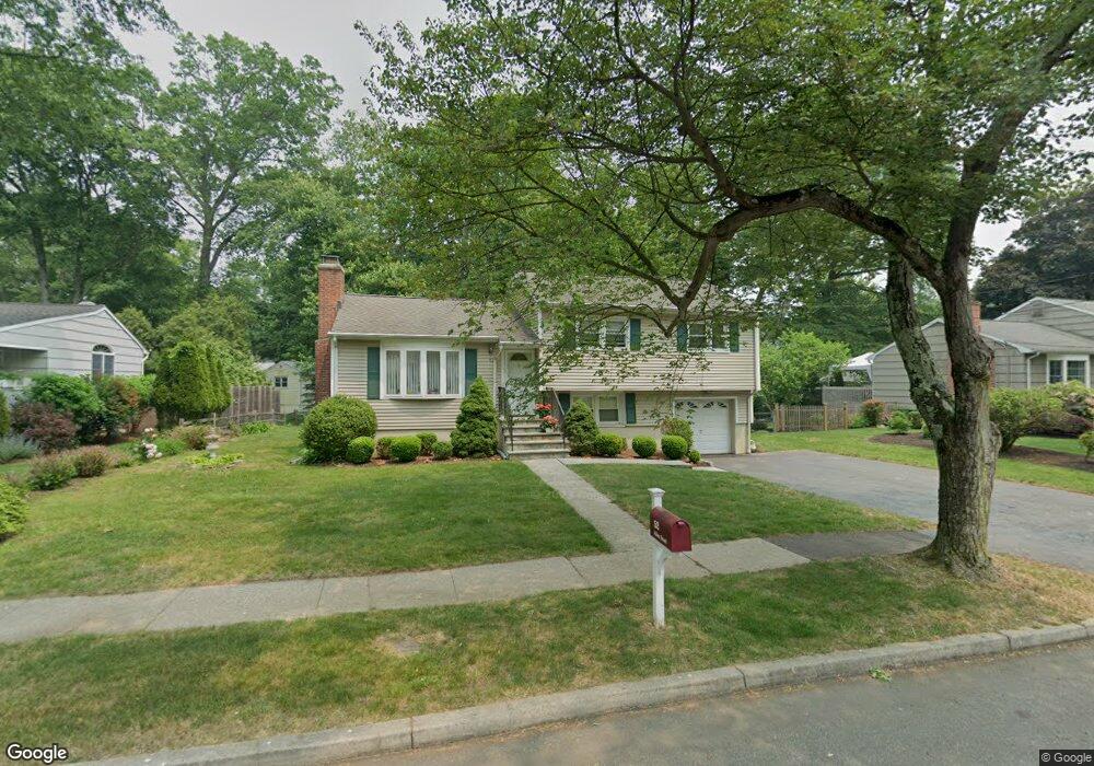 52 Allen Rd, Fairfield, CT 06824 - photo 1