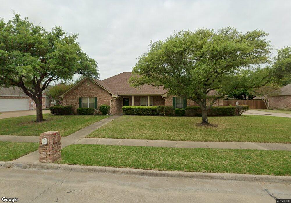 2405 Inverrary Dr, Ennis, TX 75119 - photo 1