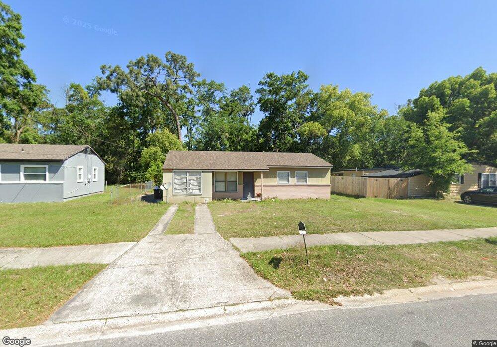 7541 Ridgeway Rd N, Jacksonville, FL 32244 - photo 1