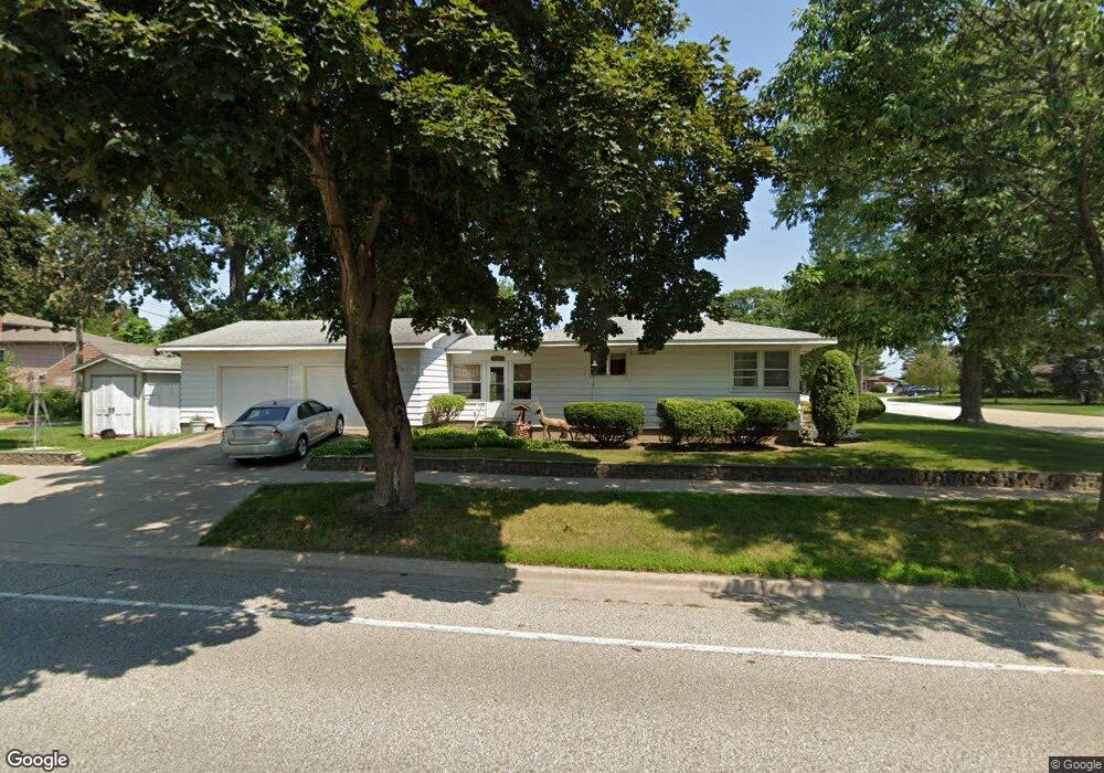 414 S 8th St, La Crescent, MN 55947 - photo 1