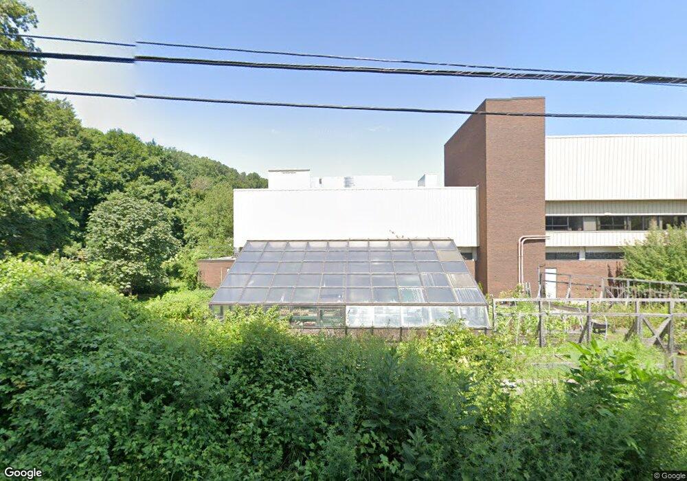 32 Catalpa Rd, Wilton, CT 06897 - photo 1