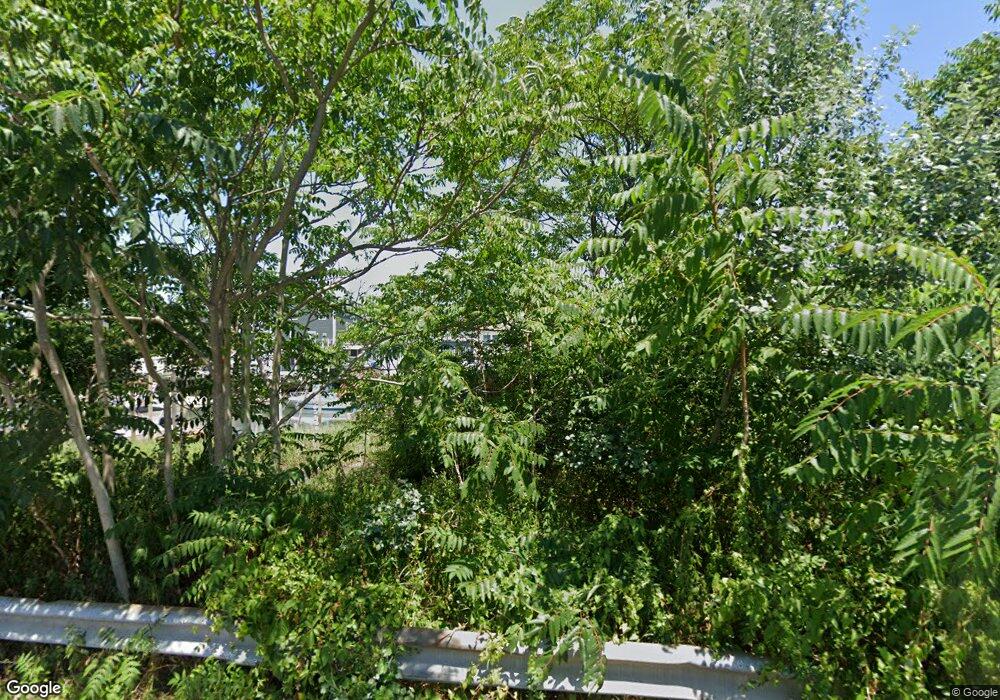 19-40 W 19th Rd, Broad Channel, NY 11693 - photo 1