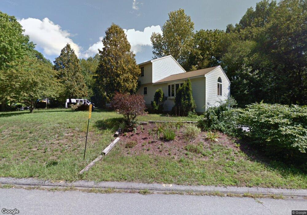 41 Gail Rd, MerriMacK, NH 03054 - photo 1