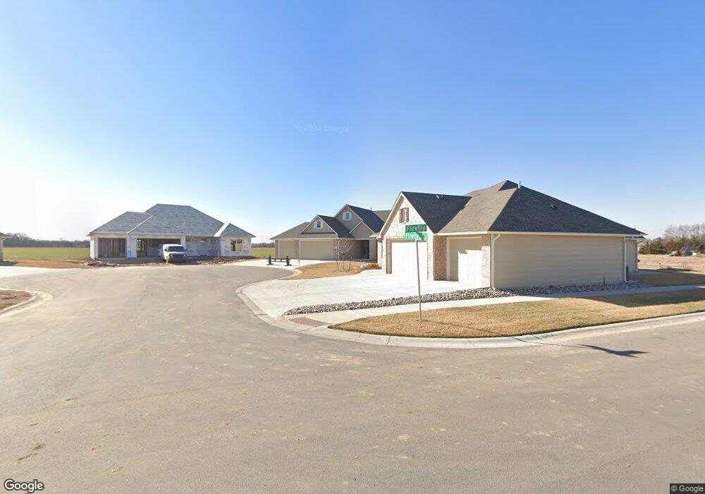 813 N Firefly Ct, Wichita, KS 67235 - photo 1