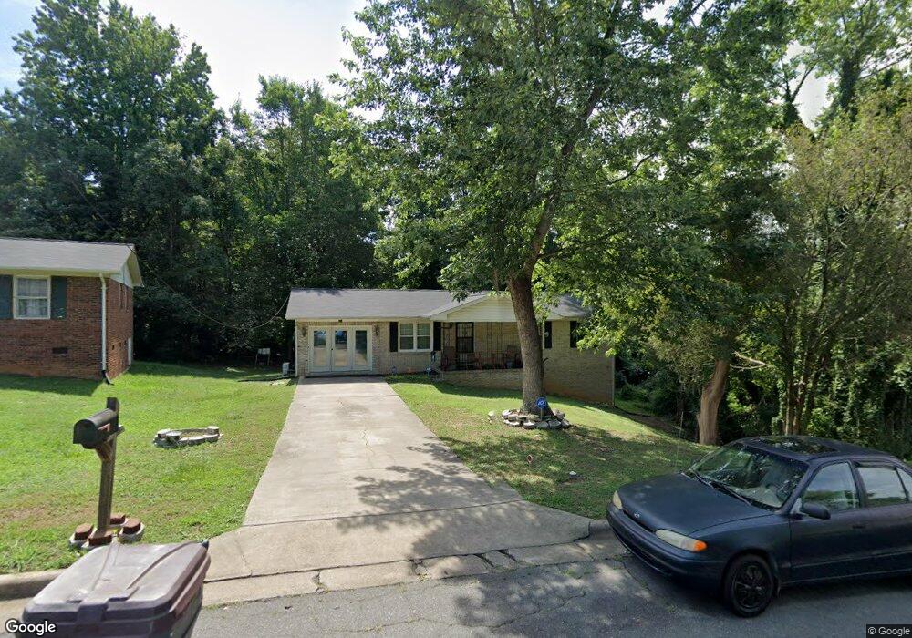 513 Staples St, Reidsville, NC 27320 - photo 1