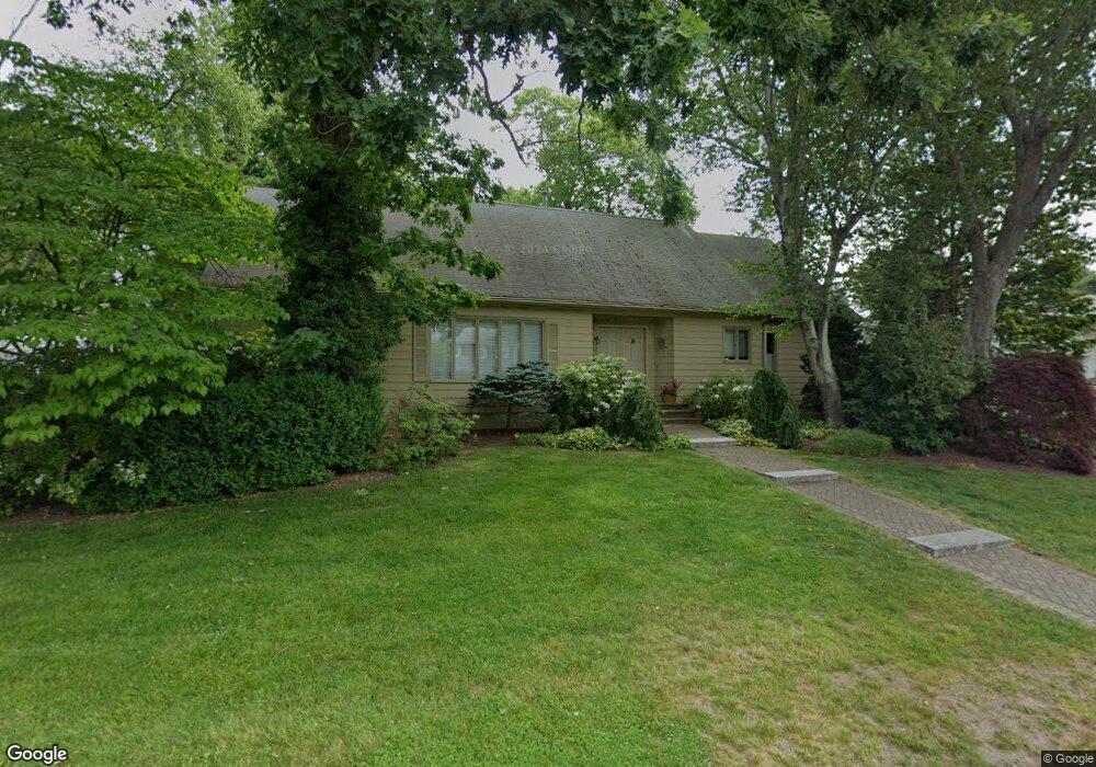 320 Summit Dr, Cranston, RI 02920 - photo 1