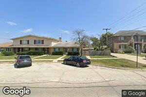 8559 N Shermer Rd, Niles, IL 60714