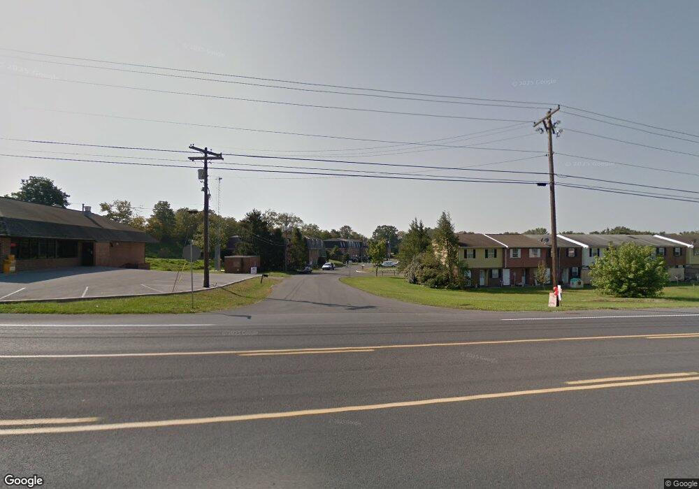 2 Meadowcreek Dr, Chambersburg, PA 17202 - photo 1